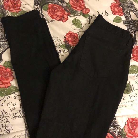 Old Navy Other - Black slim never fade jeans